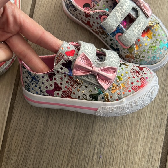 Lot of 2 sneakers Disney mini mouse light up Velcro tennis shoes - Picture 4 of 8